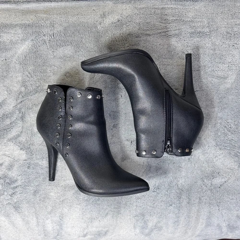 Fergalicious by Fergie “Captain” Studded Ankle Booties - Black - Size 7 - EUC - Picture 15 of 15